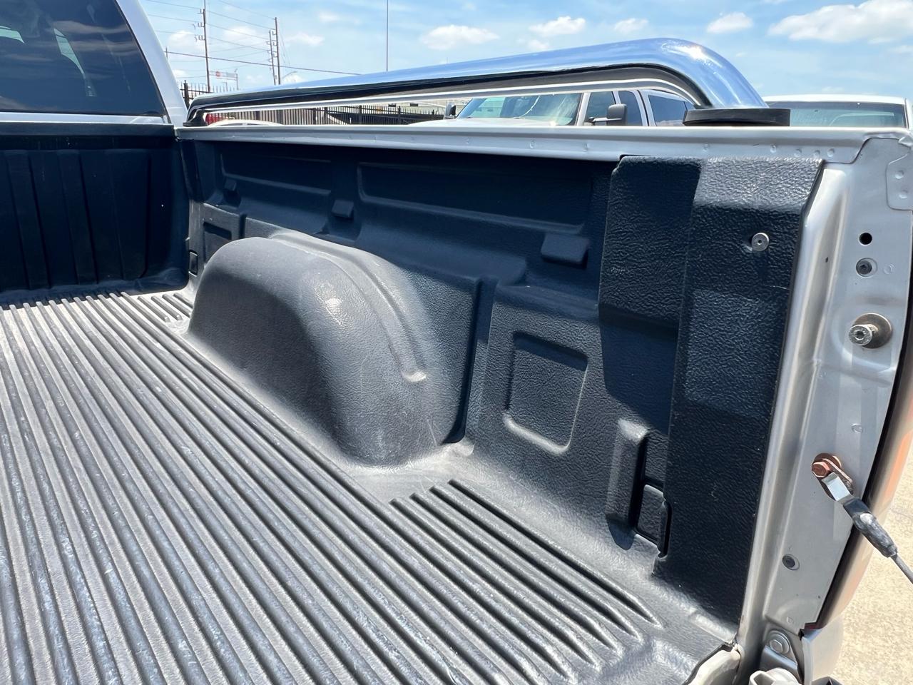 GMC Sierra 1500 SLE Ext. Cab 3-Door Short Bed 2WD 2004