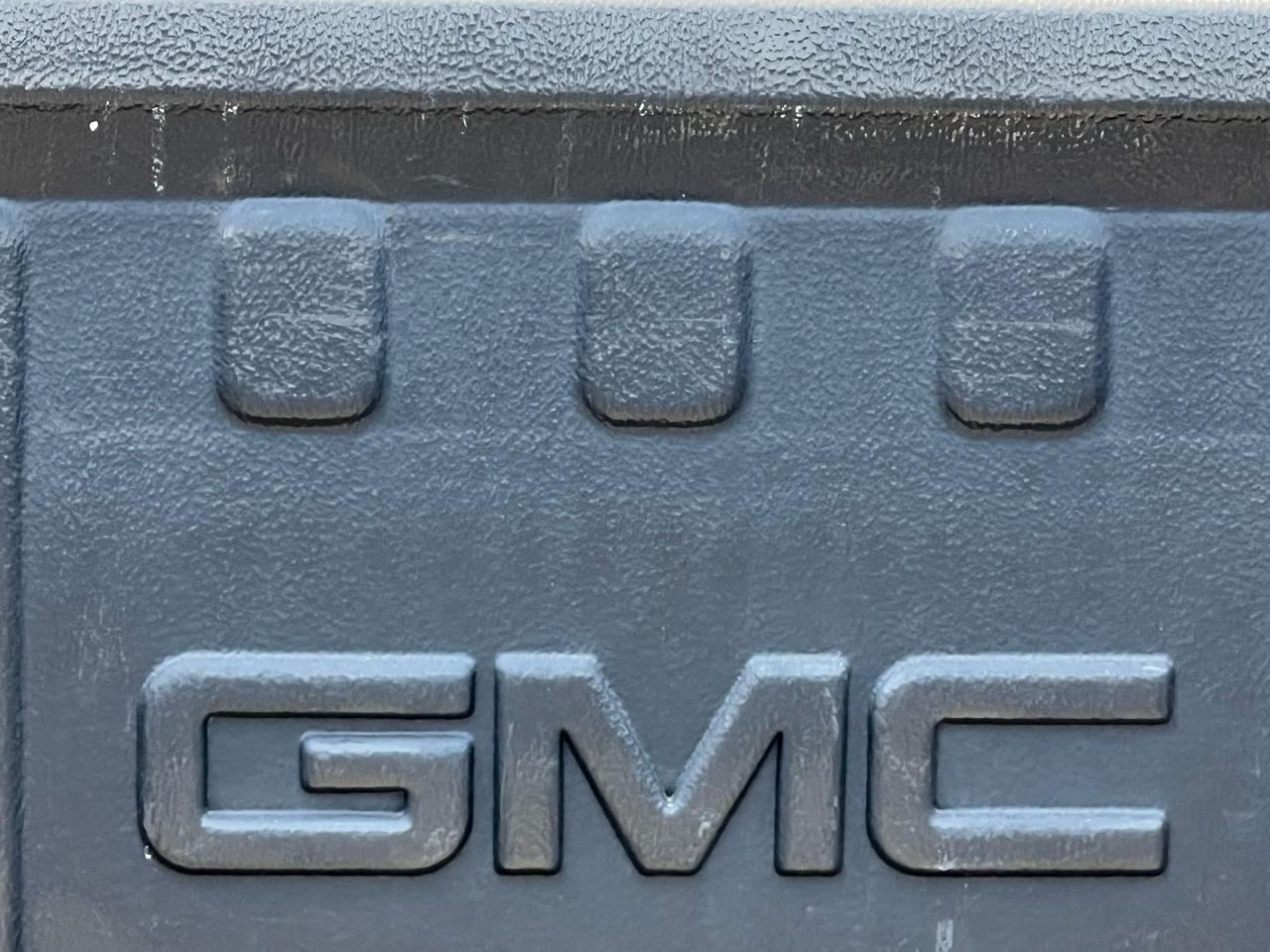 GMC Sierra 1500 SLE Ext. Cab 3-Door Short Bed 2WD 2004