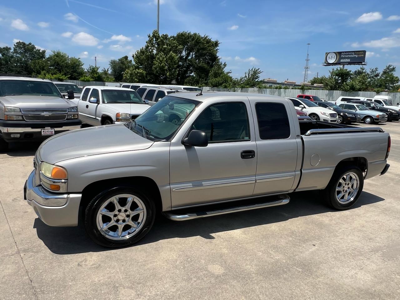 GMC Sierra 1500 SLE Ext. Cab 3-Door Short Bed 2WD 2004