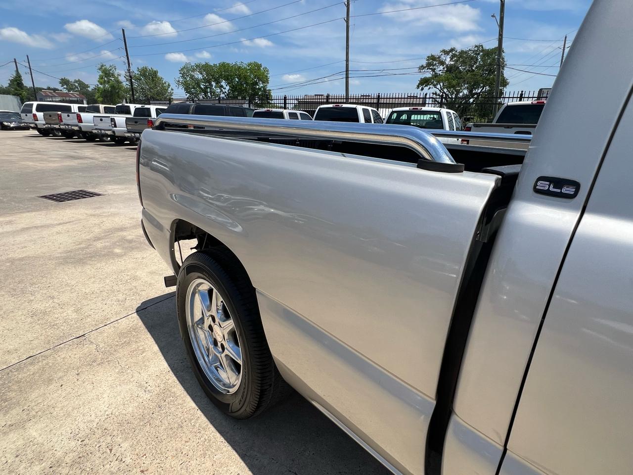 GMC Sierra 1500 SLE Ext. Cab 3-Door Short Bed 2WD 2004