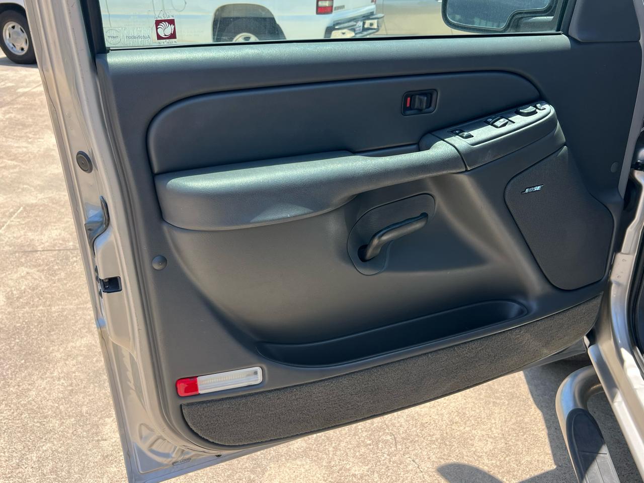 GMC Sierra 1500 SLE Ext. Cab 3-Door Short Bed 2WD 2004