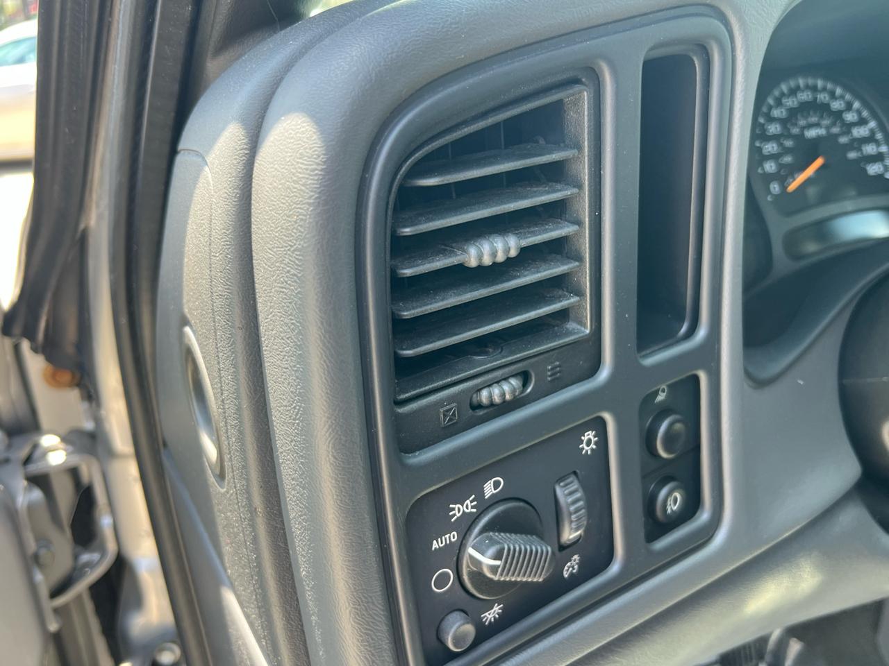 GMC Sierra 1500 SLE Ext. Cab 3-Door Short Bed 2WD 2004