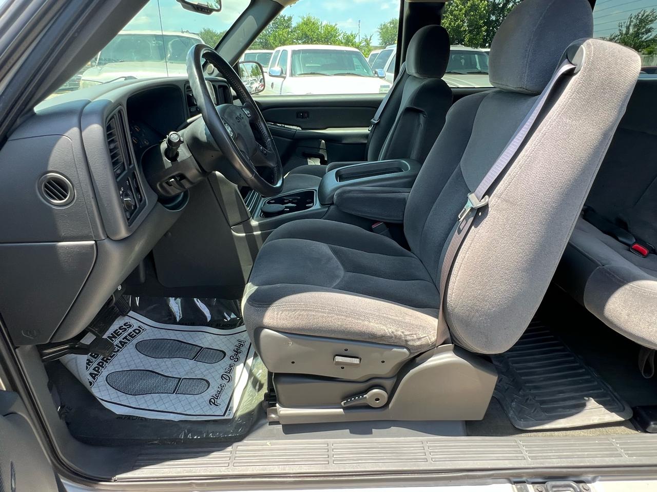 GMC Sierra 1500 SLE Ext. Cab 3-Door Short Bed 2WD 2004