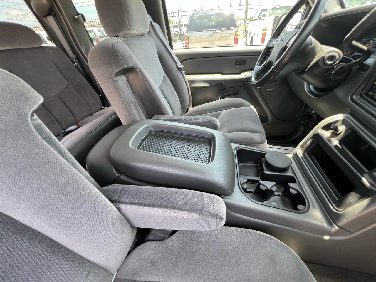 GMC Sierra 1500 SLE Ext. Cab 3-Door Short Bed 2WD 2004