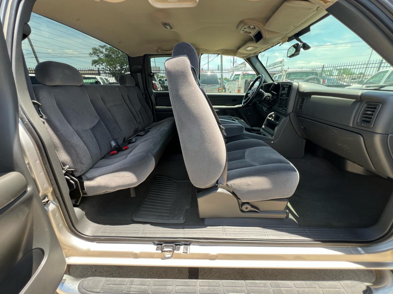 GMC Sierra 1500 SLE Ext. Cab 3-Door Short Bed 2WD 2004