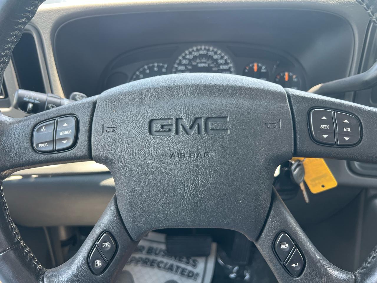 GMC Sierra 1500 SLE Ext. Cab 3-Door Short Bed 2WD 2004