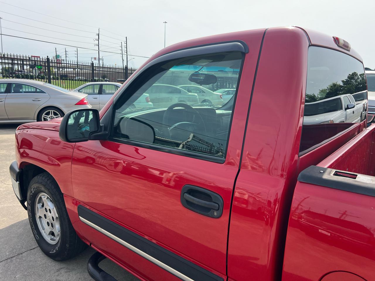 Chevrolet Silverado 1500 Reg. Cab Short Bed 2WD 2003