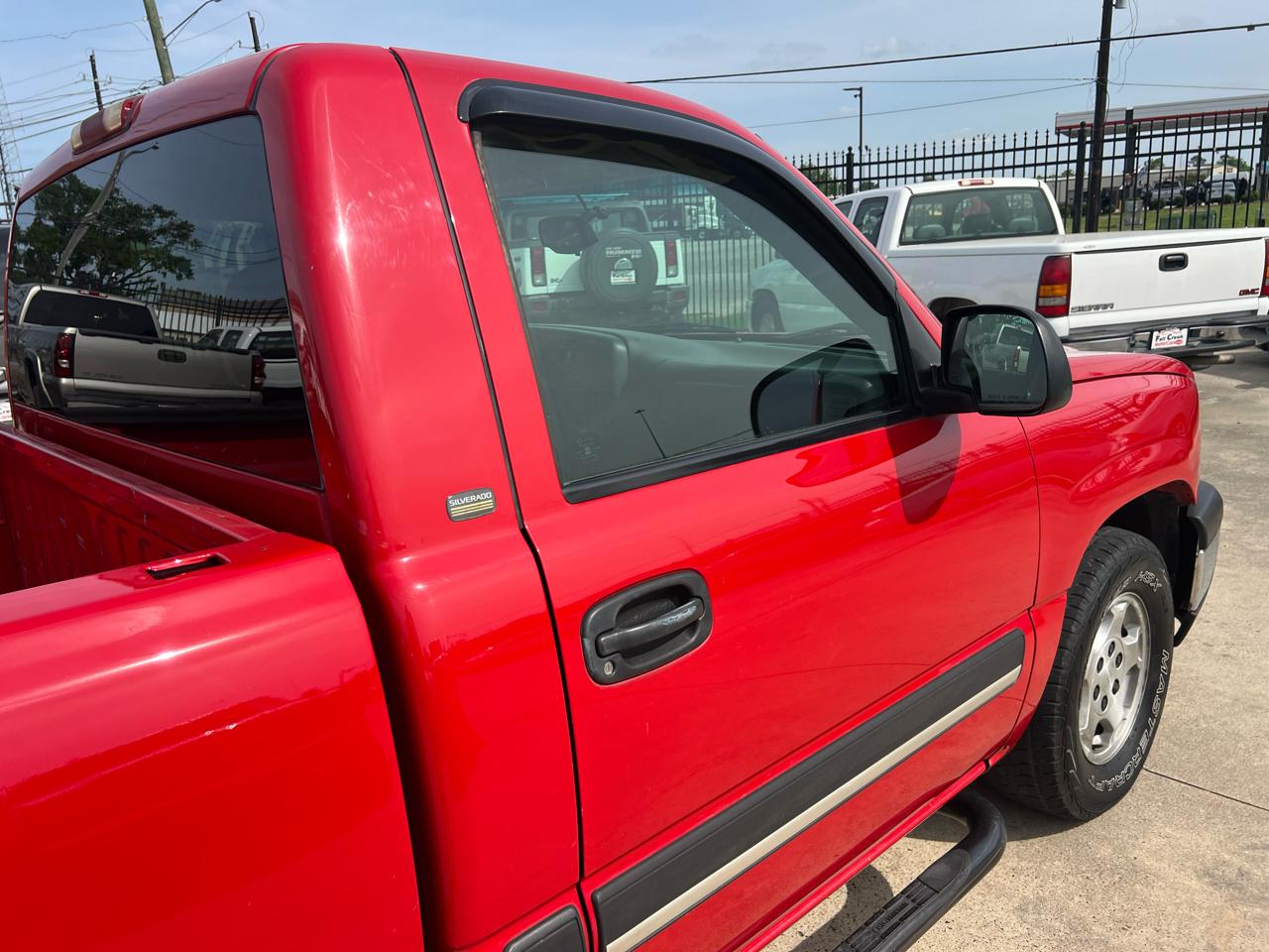 Chevrolet Silverado 1500 Reg. Cab Short Bed 2WD 2003