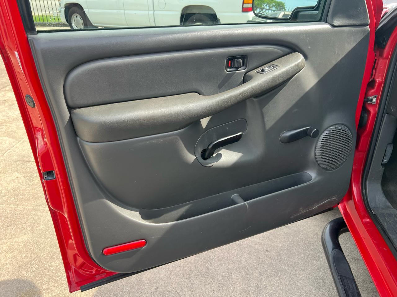 Chevrolet Silverado 1500 Reg. Cab Short Bed 2WD 2003