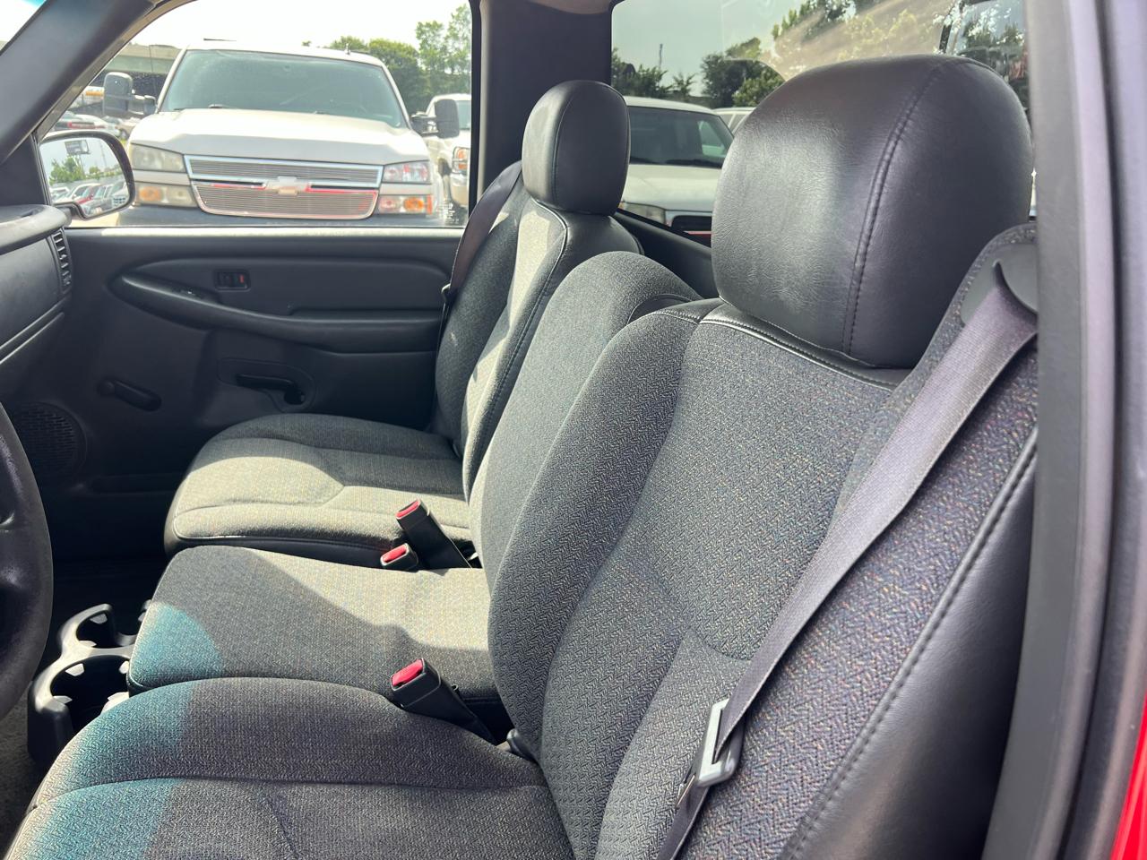 Chevrolet Silverado 1500 Reg. Cab Short Bed 2WD 2003