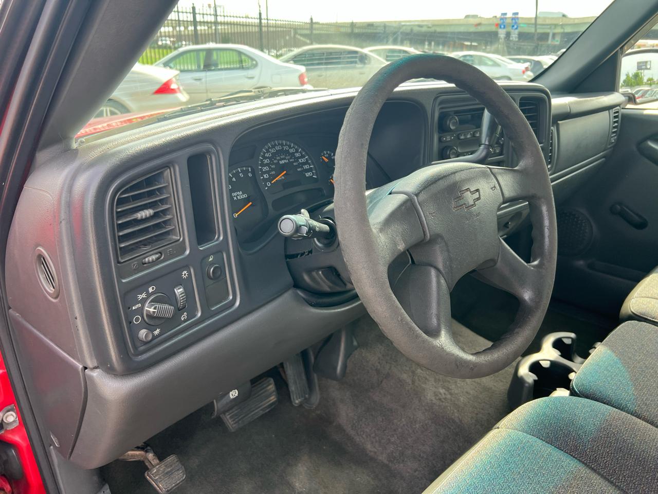 Chevrolet Silverado 1500 Reg. Cab Short Bed 2WD 2003
