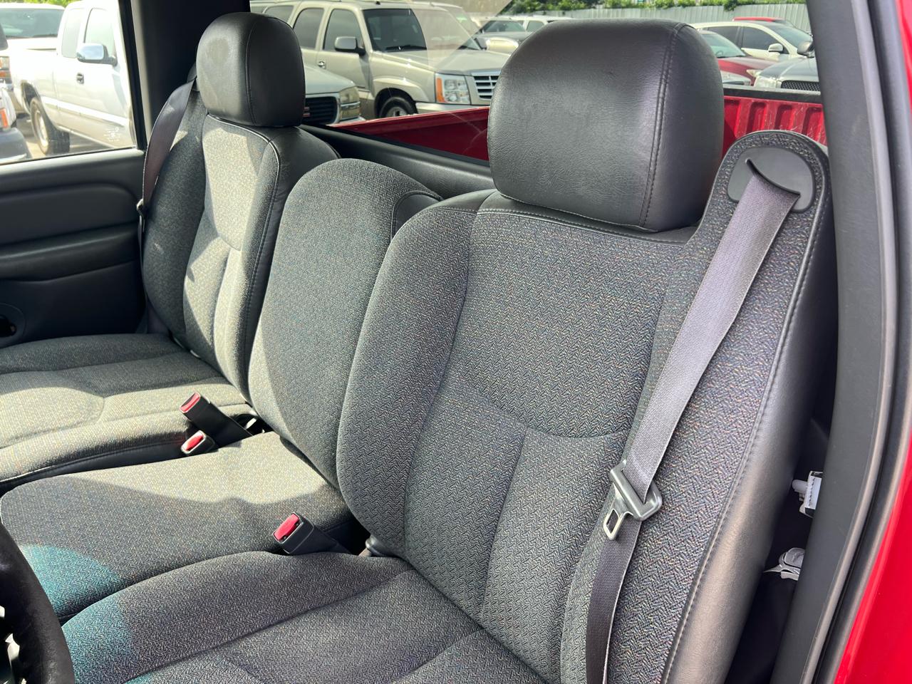 Chevrolet Silverado 1500 Reg. Cab Short Bed 2WD 2003