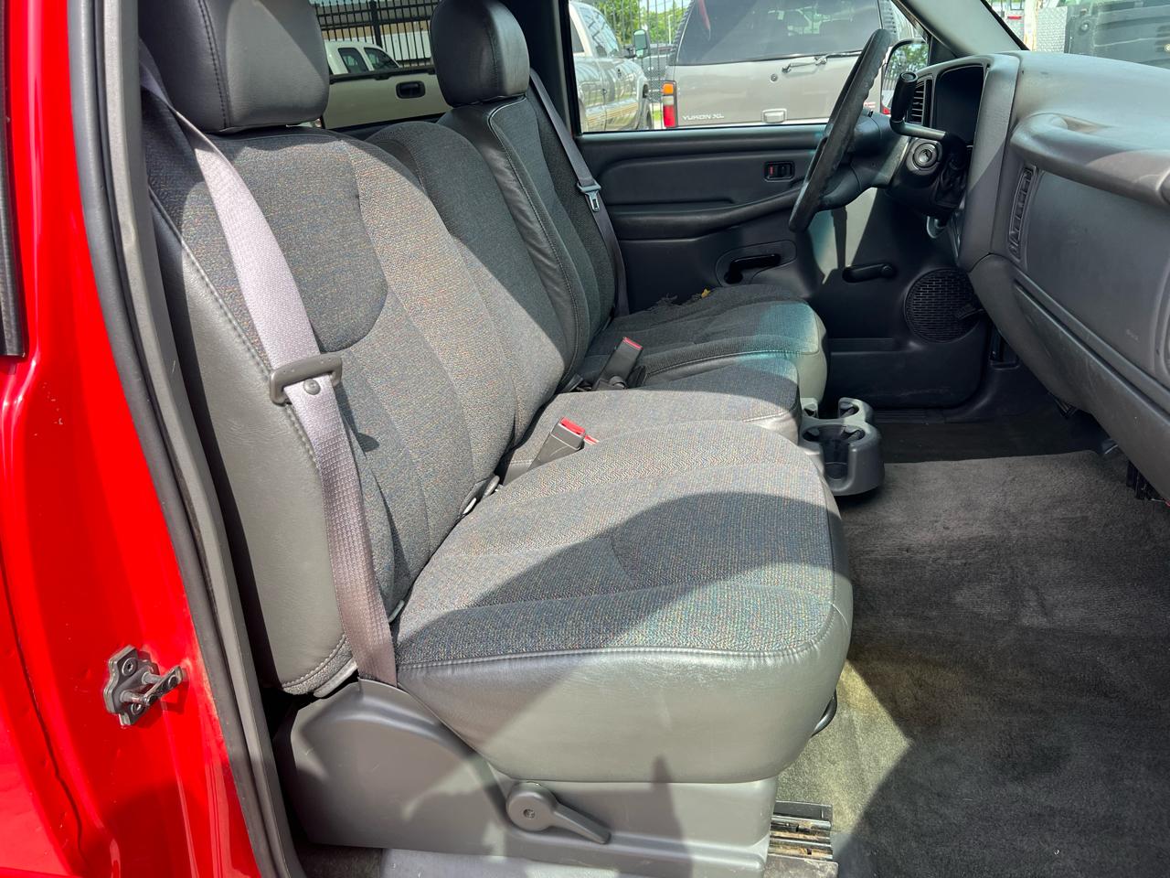 Chevrolet Silverado 1500 Reg. Cab Short Bed 2WD 2003