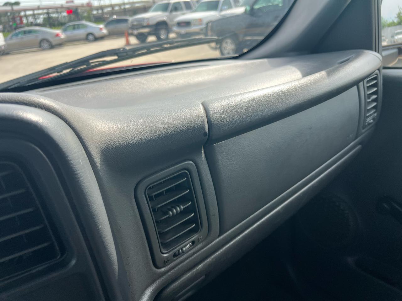 Chevrolet Silverado 1500 Reg. Cab Short Bed 2WD 2003