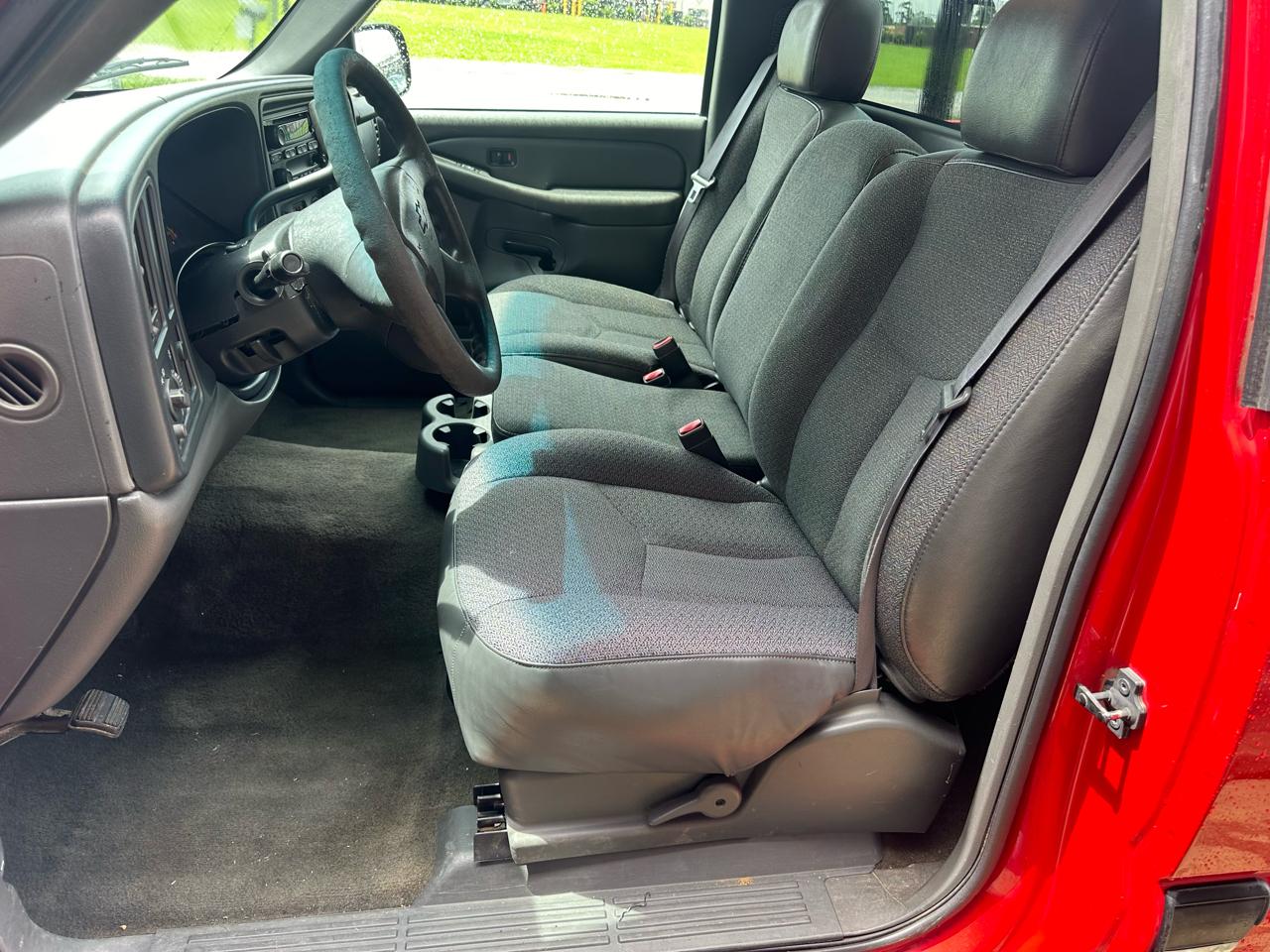 Chevrolet Silverado 1500 Reg. Cab Short Bed 2WD 2003