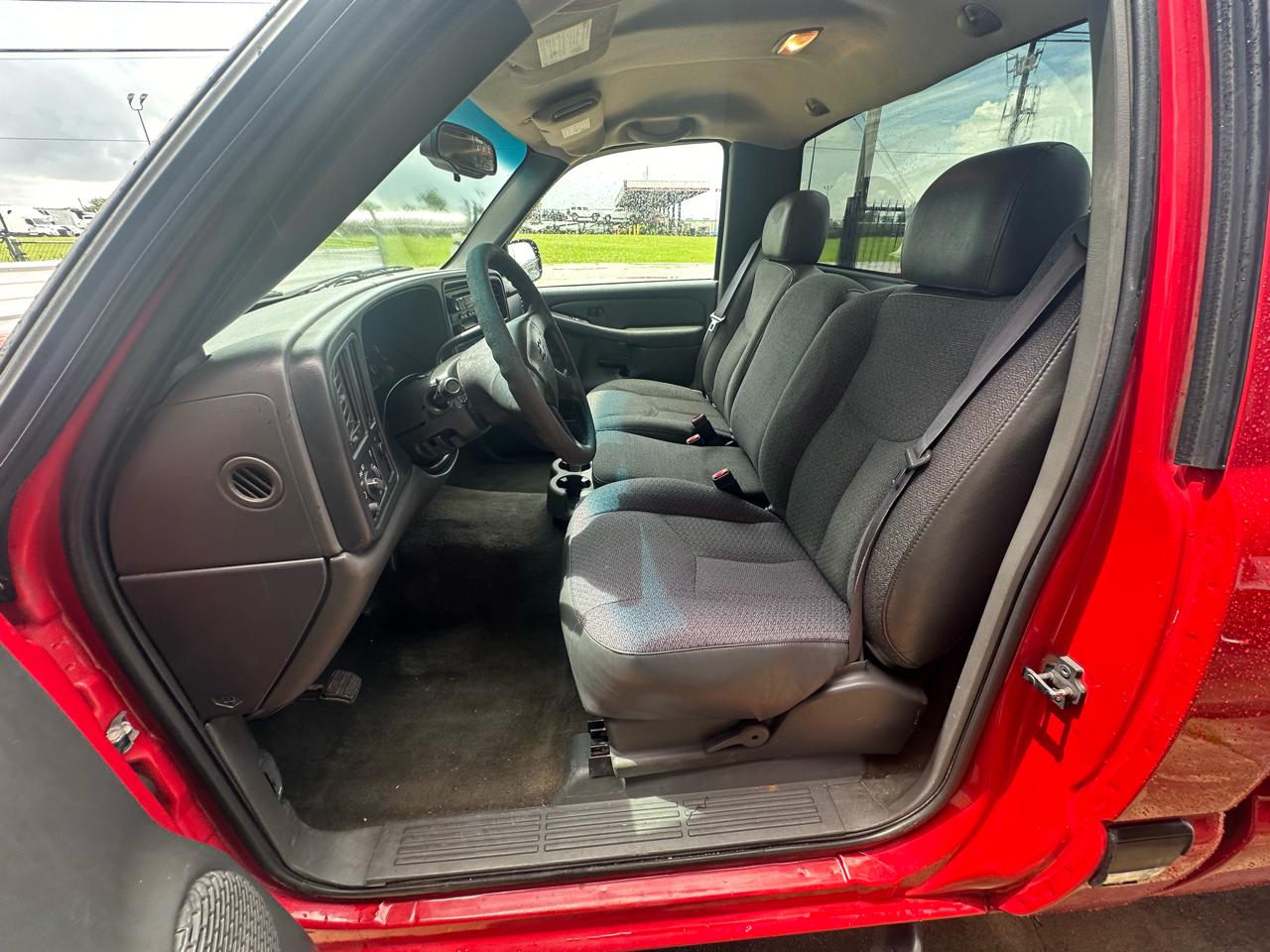 Chevrolet Silverado 1500 Reg. Cab Short Bed 2WD 2003
