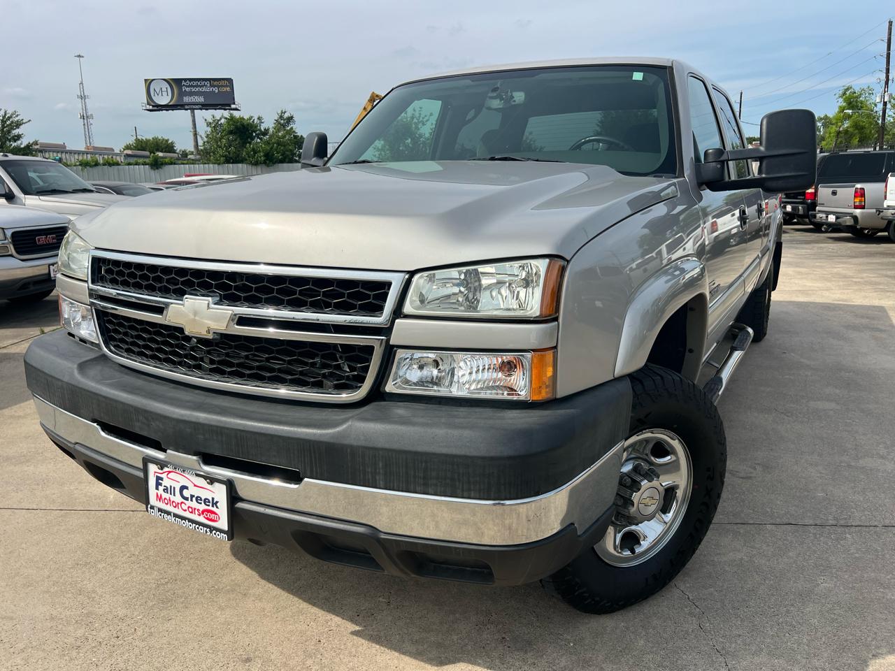 Chevrolet Silverado 2500HD LT Crew Cab 2WD 2006