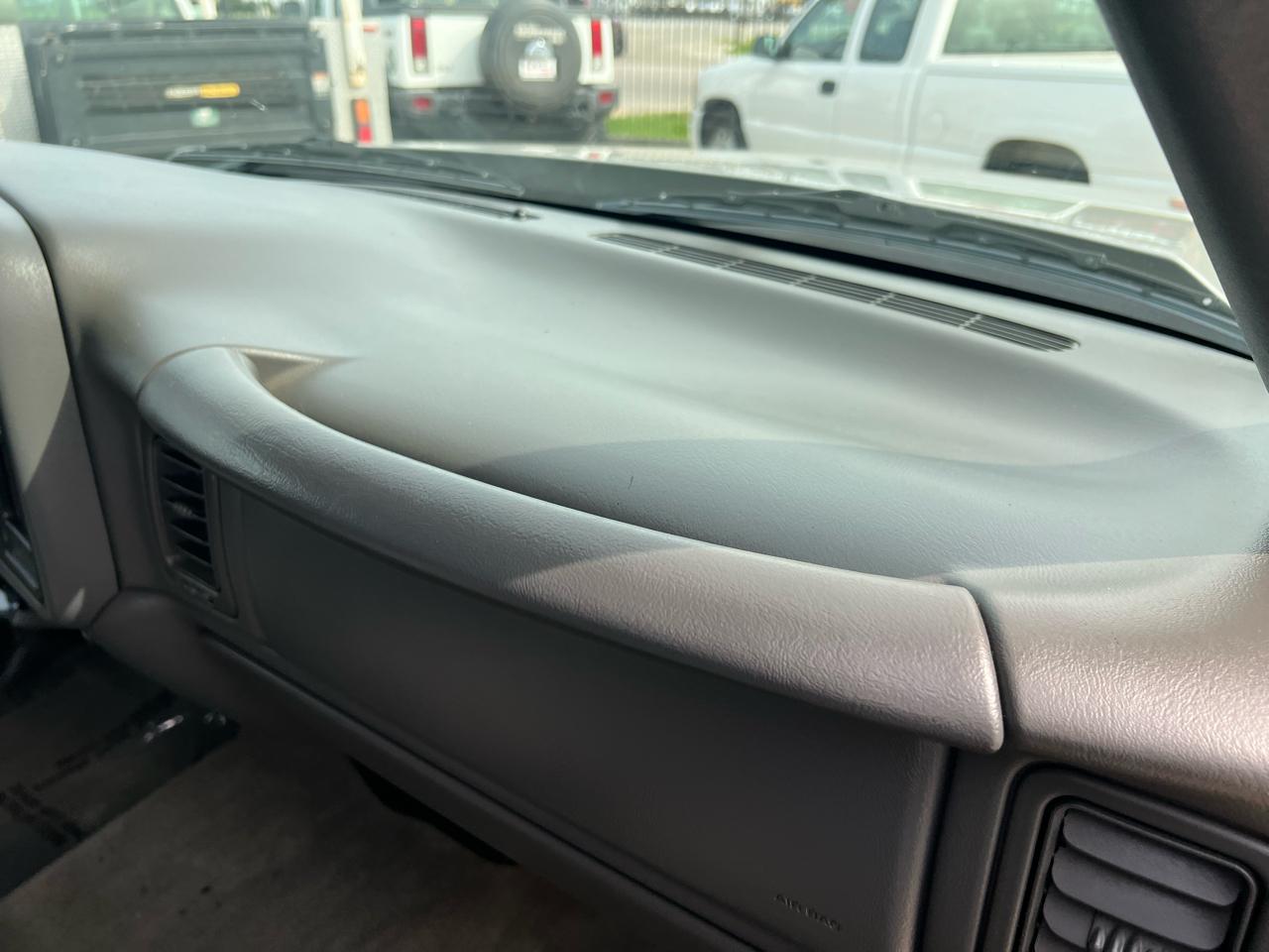 Chevrolet Silverado 2500HD LT Crew Cab 2WD 2006