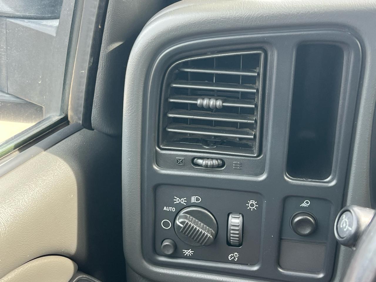 Chevrolet Silverado 2500HD LT Crew Cab 2WD 2006