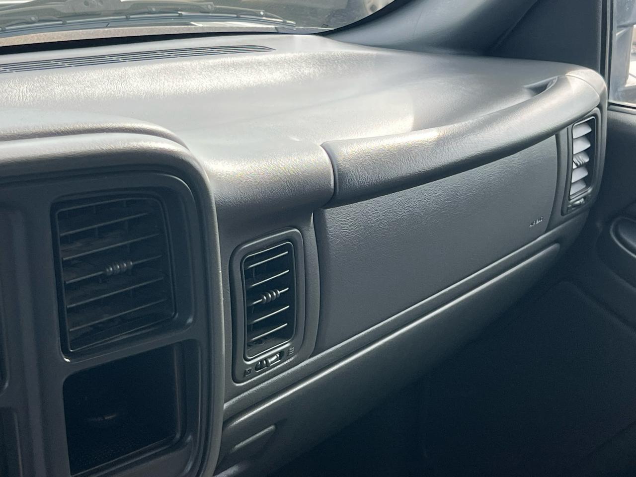 Chevrolet Silverado 2500HD LT Crew Cab 2WD 2006