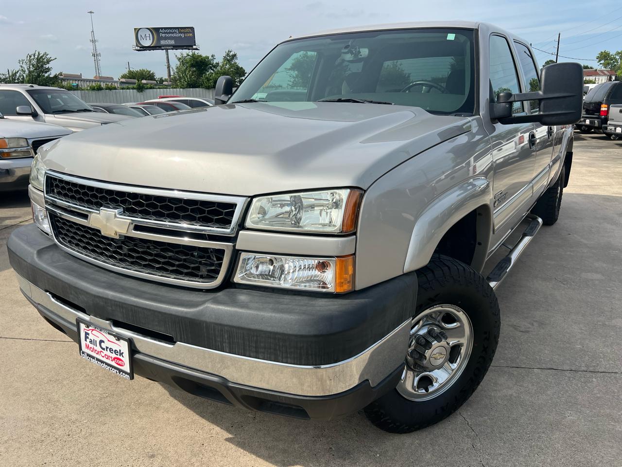 Chevrolet Silverado 2500HD LT Crew Cab 2WD 2006