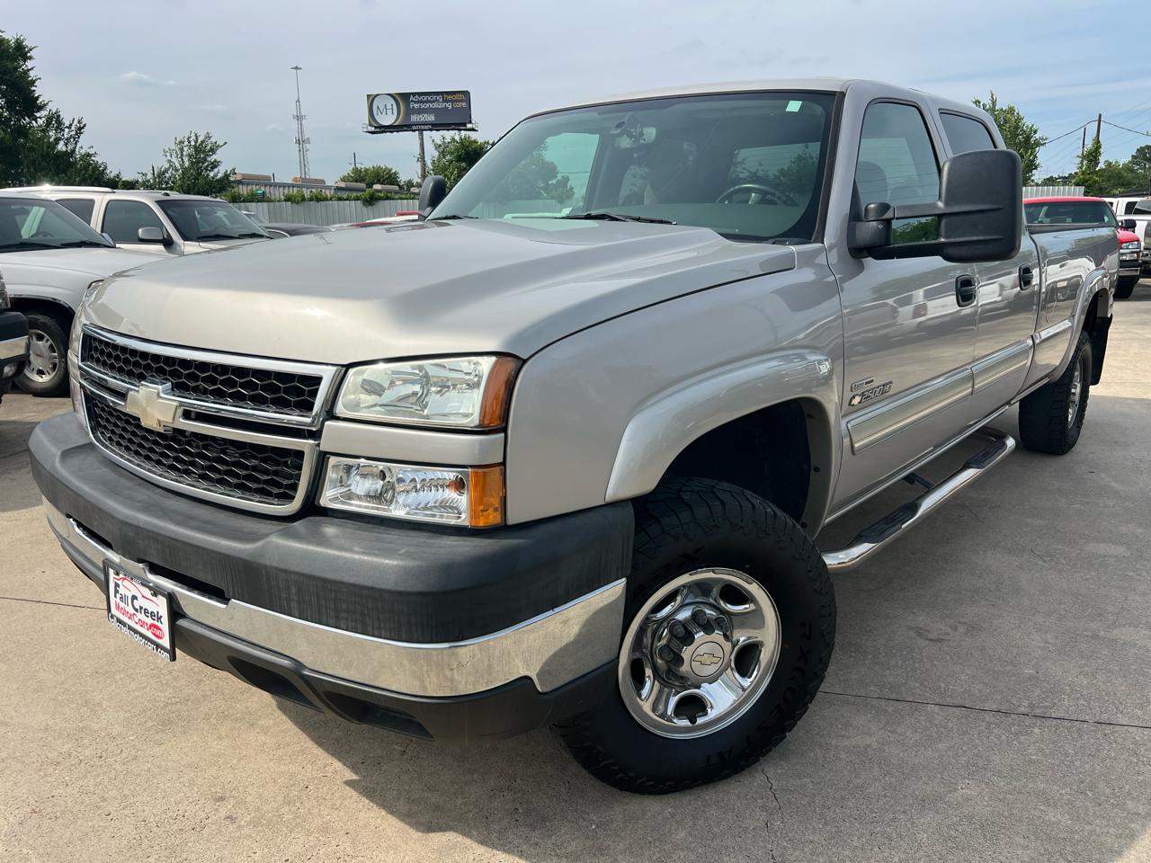 Chevrolet Silverado 2500HD LT Crew Cab 2WD 2006