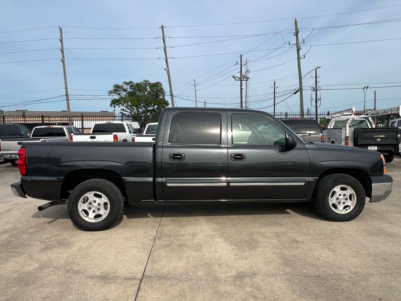 Chevrolet Silverado 1500 LS Crew Cab Short Box 2WD 2004