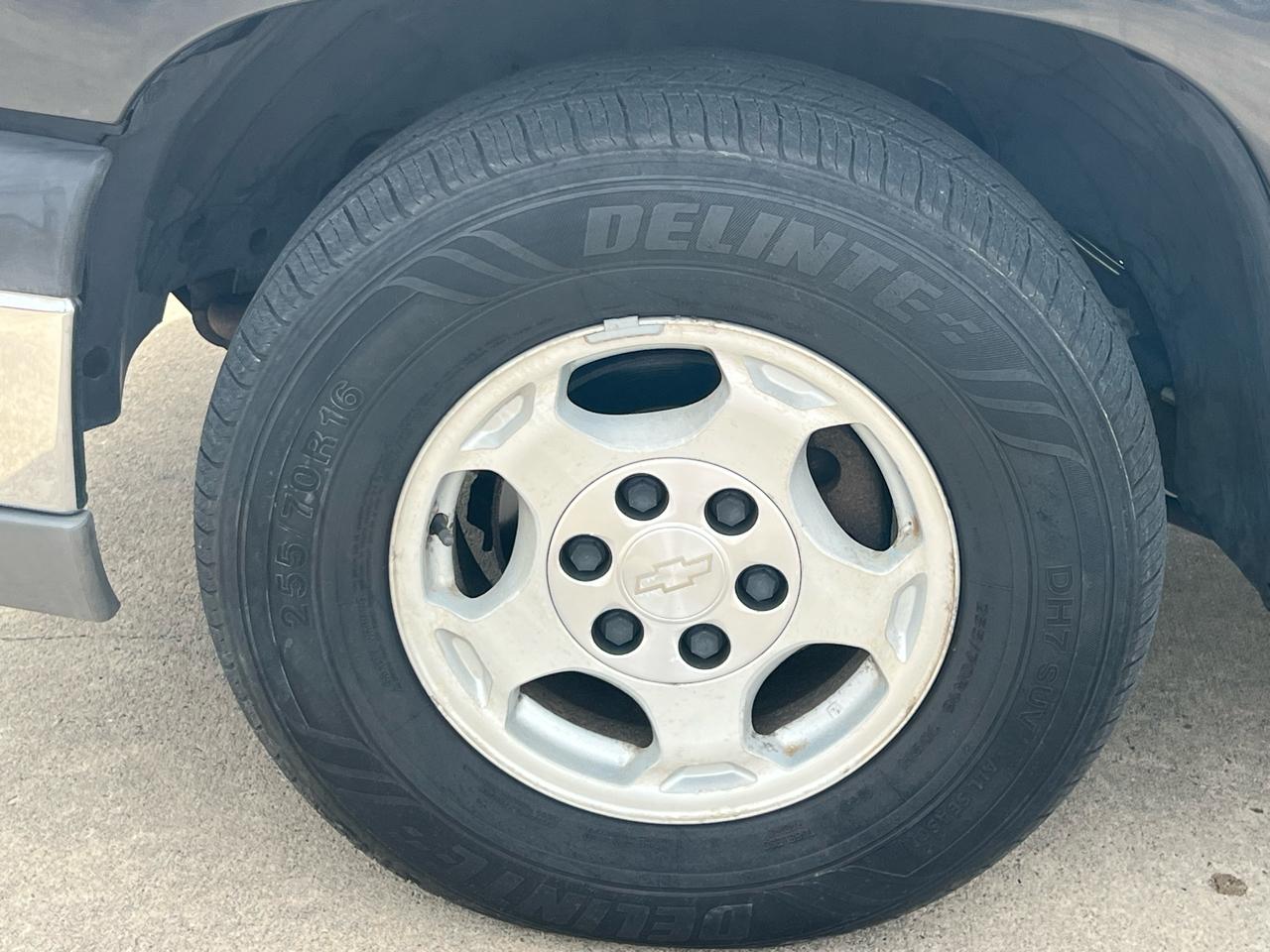 Chevrolet Silverado 1500 LS Crew Cab Short Box 2WD 2004