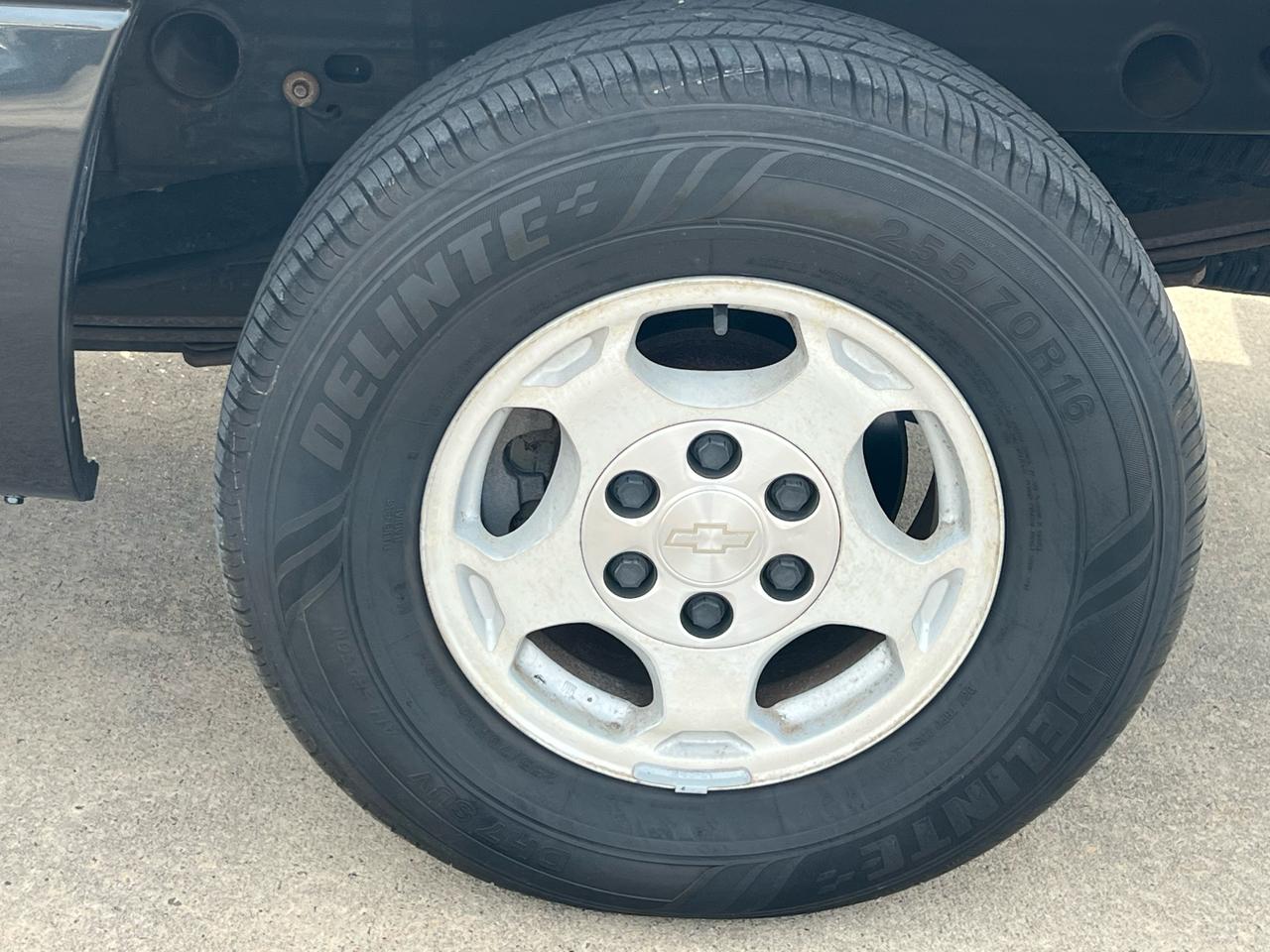 Chevrolet Silverado 1500 LS Crew Cab Short Box 2WD 2004