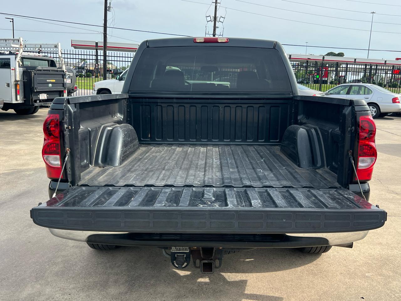 Chevrolet Silverado 1500 LS Crew Cab Short Box 2WD 2004