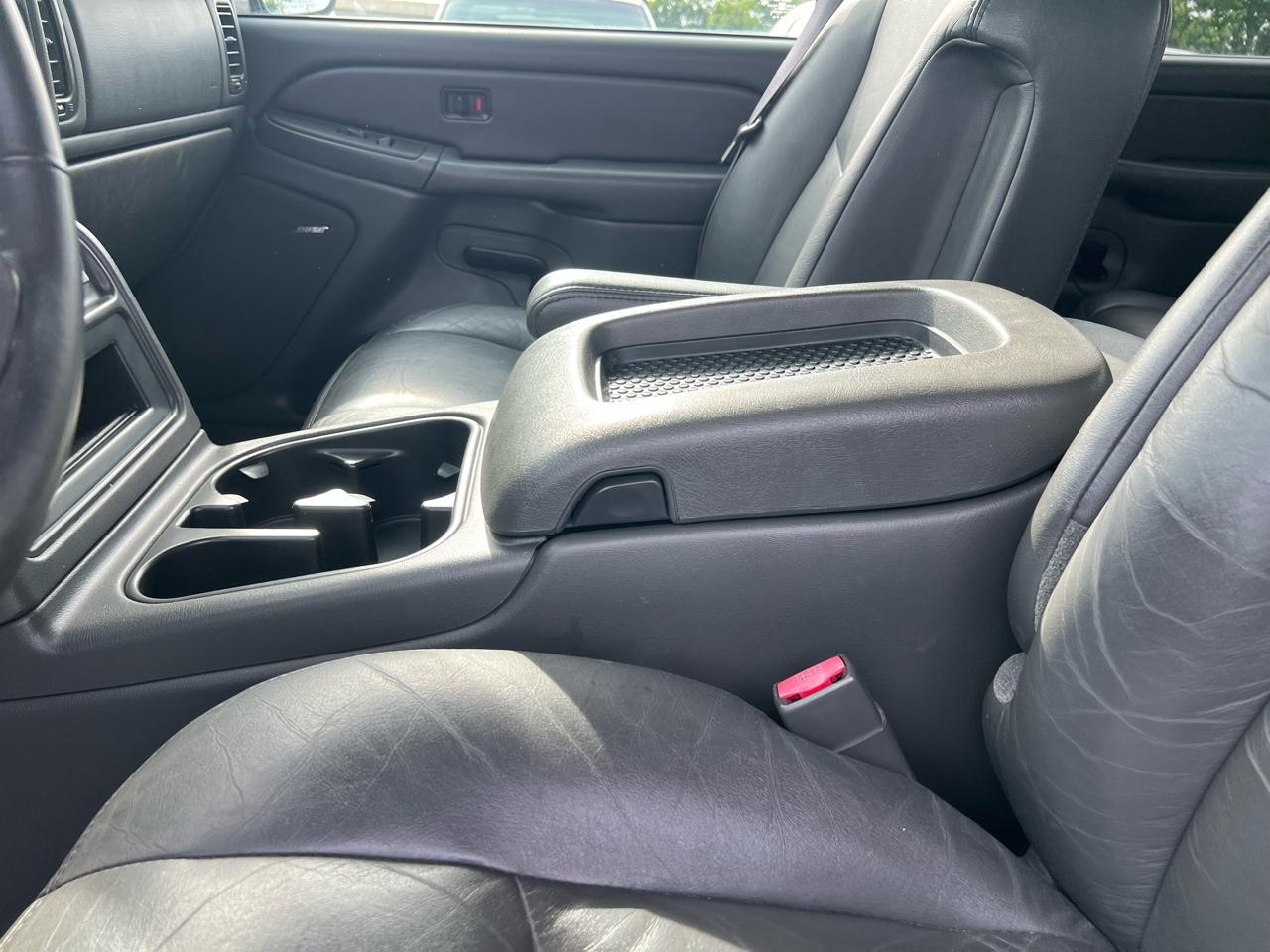Chevrolet Silverado 1500 LS Crew Cab Short Box 2WD 2004