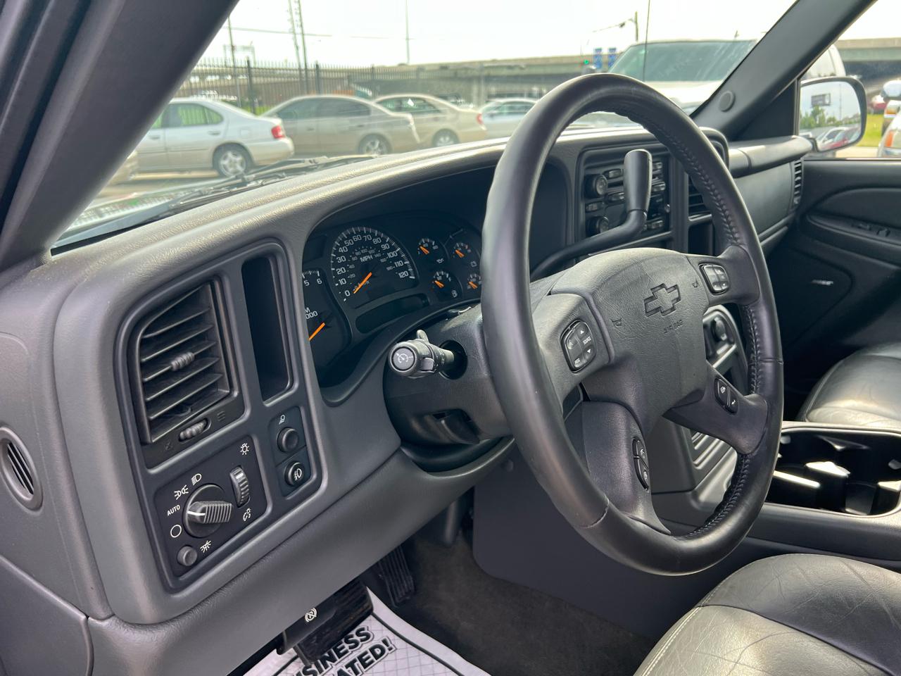 Chevrolet Silverado 1500 LS Crew Cab Short Box 2WD 2004
