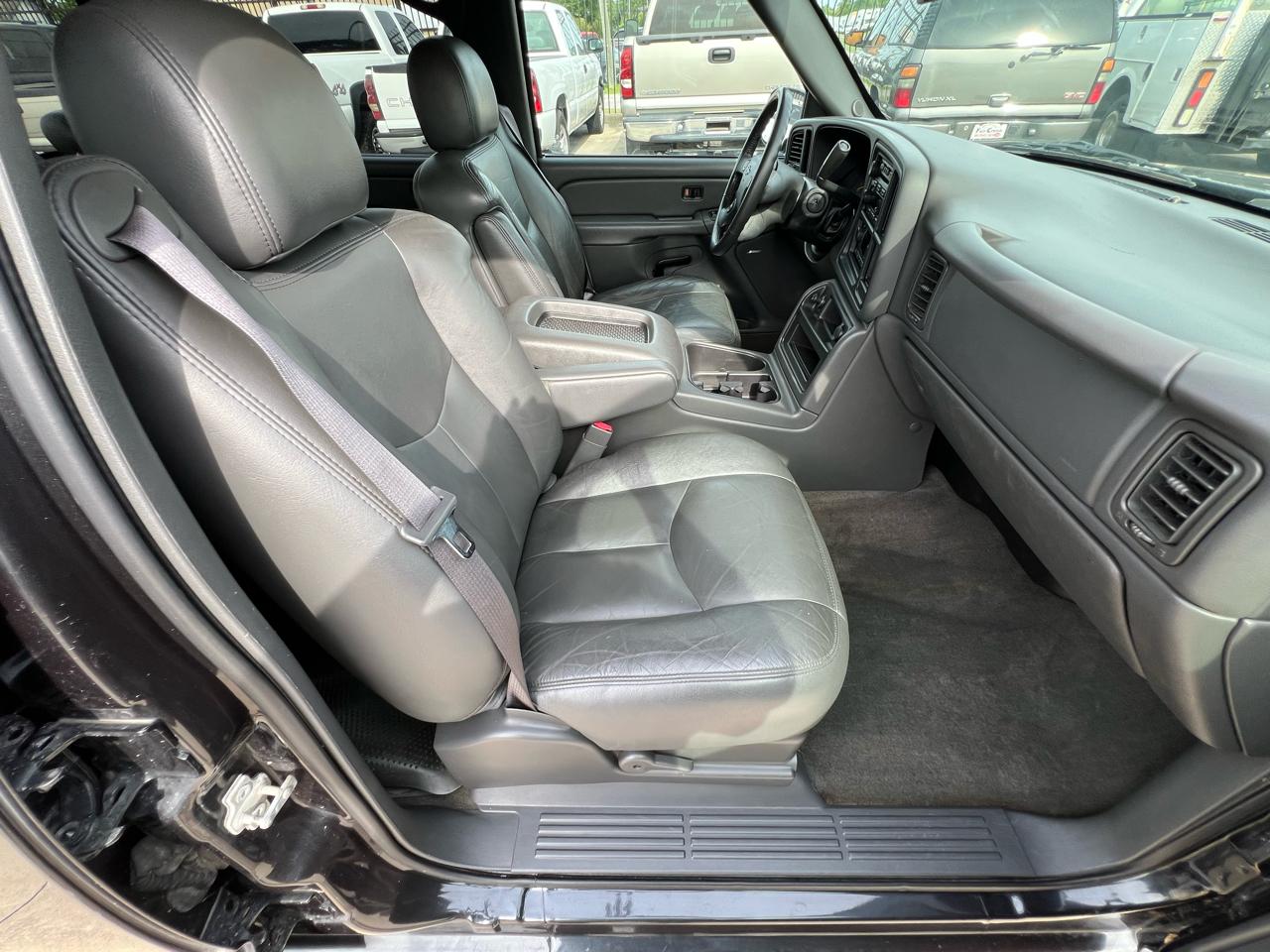 Chevrolet Silverado 1500 LS Crew Cab Short Box 2WD 2004