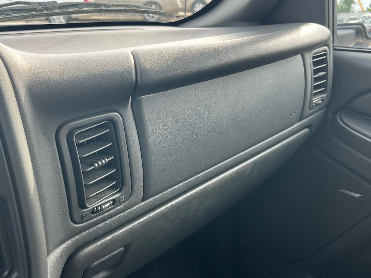Chevrolet Silverado 1500 LS Crew Cab Short Box 2WD 2004