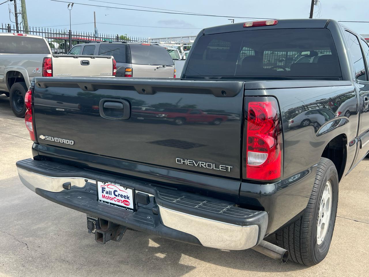 Chevrolet Silverado 1500 LS Crew Cab Short Box 2WD 2004