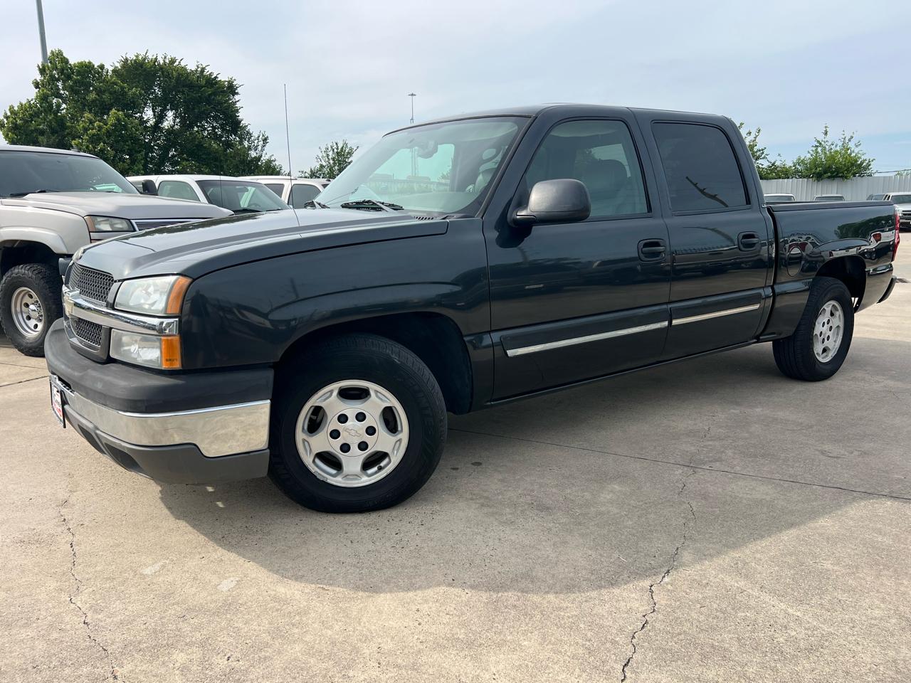 Chevrolet Silverado 1500 LS Crew Cab Short Box 2WD 2004