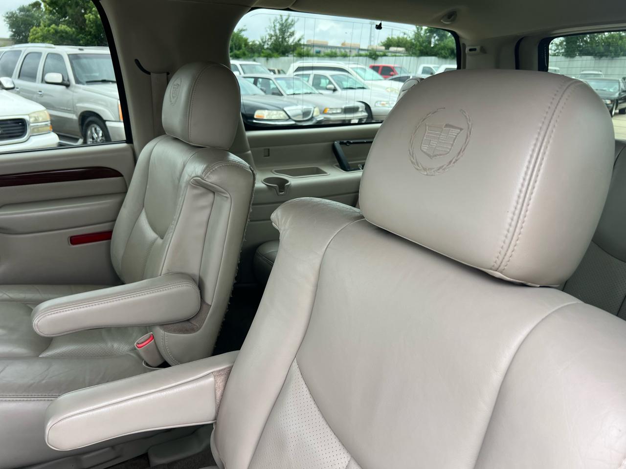 Cadillac Escalade ESV 2004