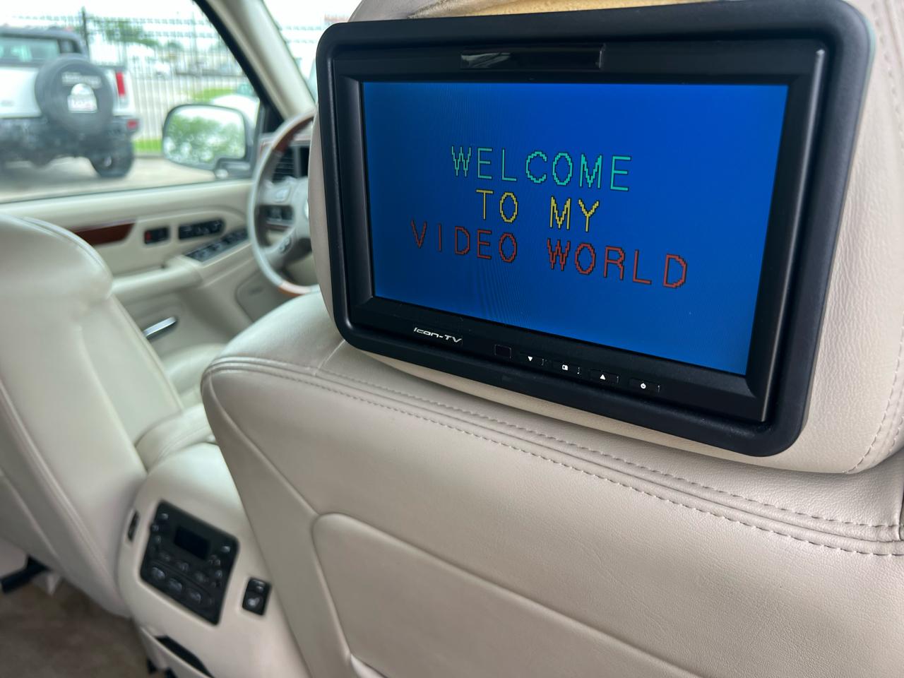 Cadillac Escalade ESV 2004