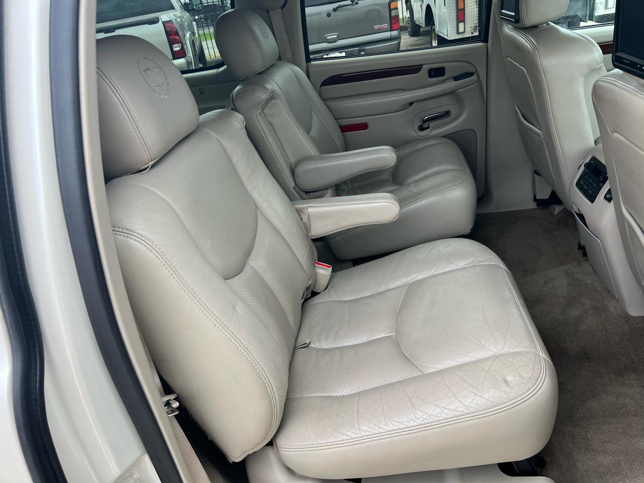 Cadillac Escalade ESV 2004