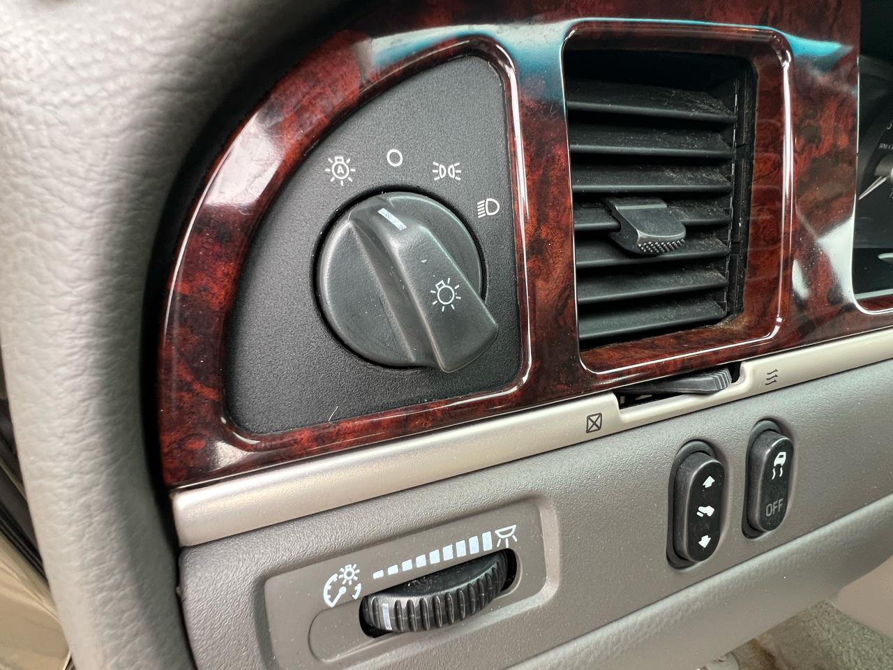 Lincoln Town Car Signature Limited 2011