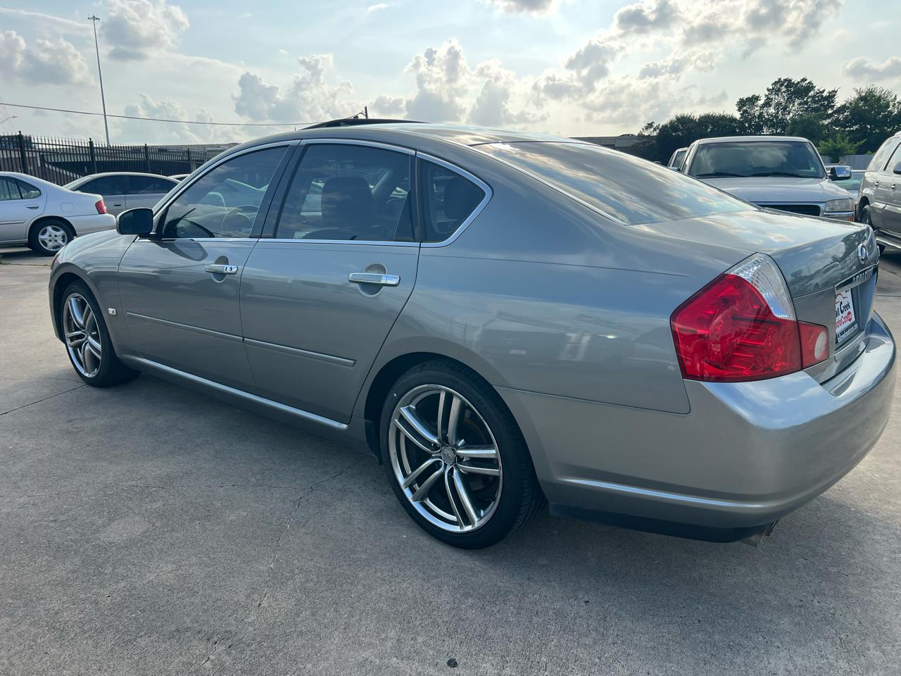 Infiniti M 45 Sedan 2007