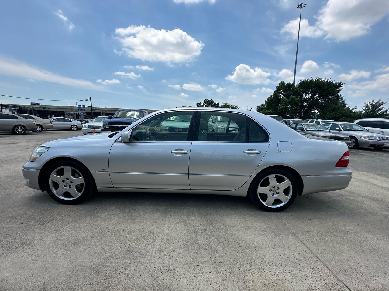 Lexus LS 430  2004