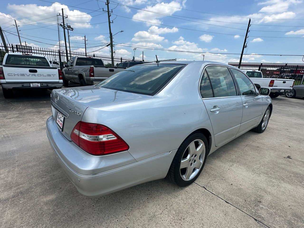 Lexus LS 430  2004