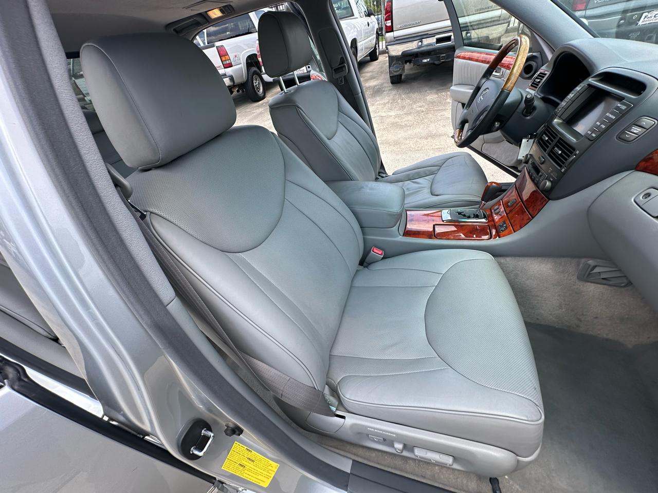Lexus LS 430  2004