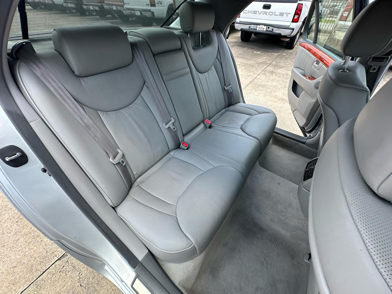 Lexus LS 430  2004