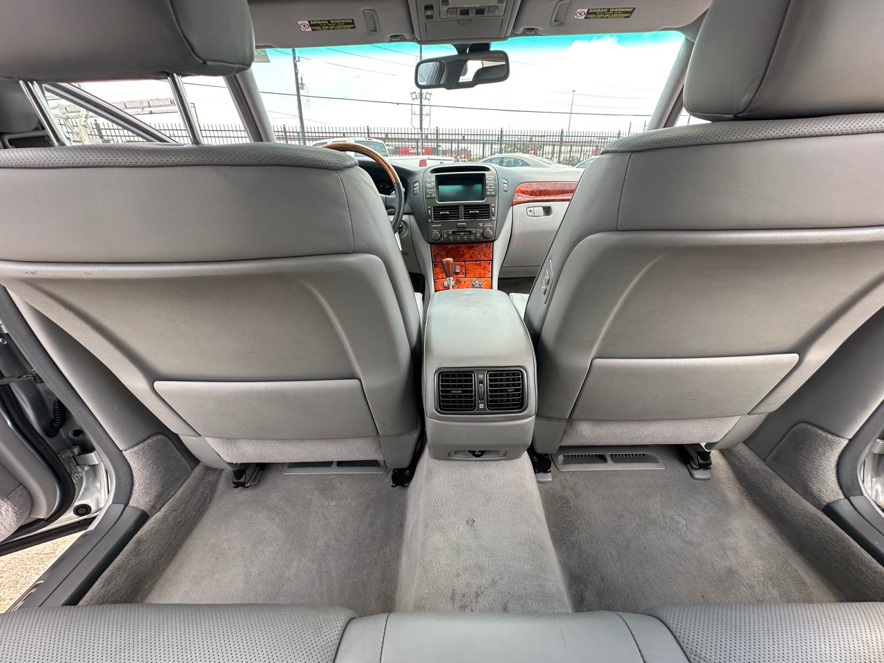 Lexus LS 430  2004