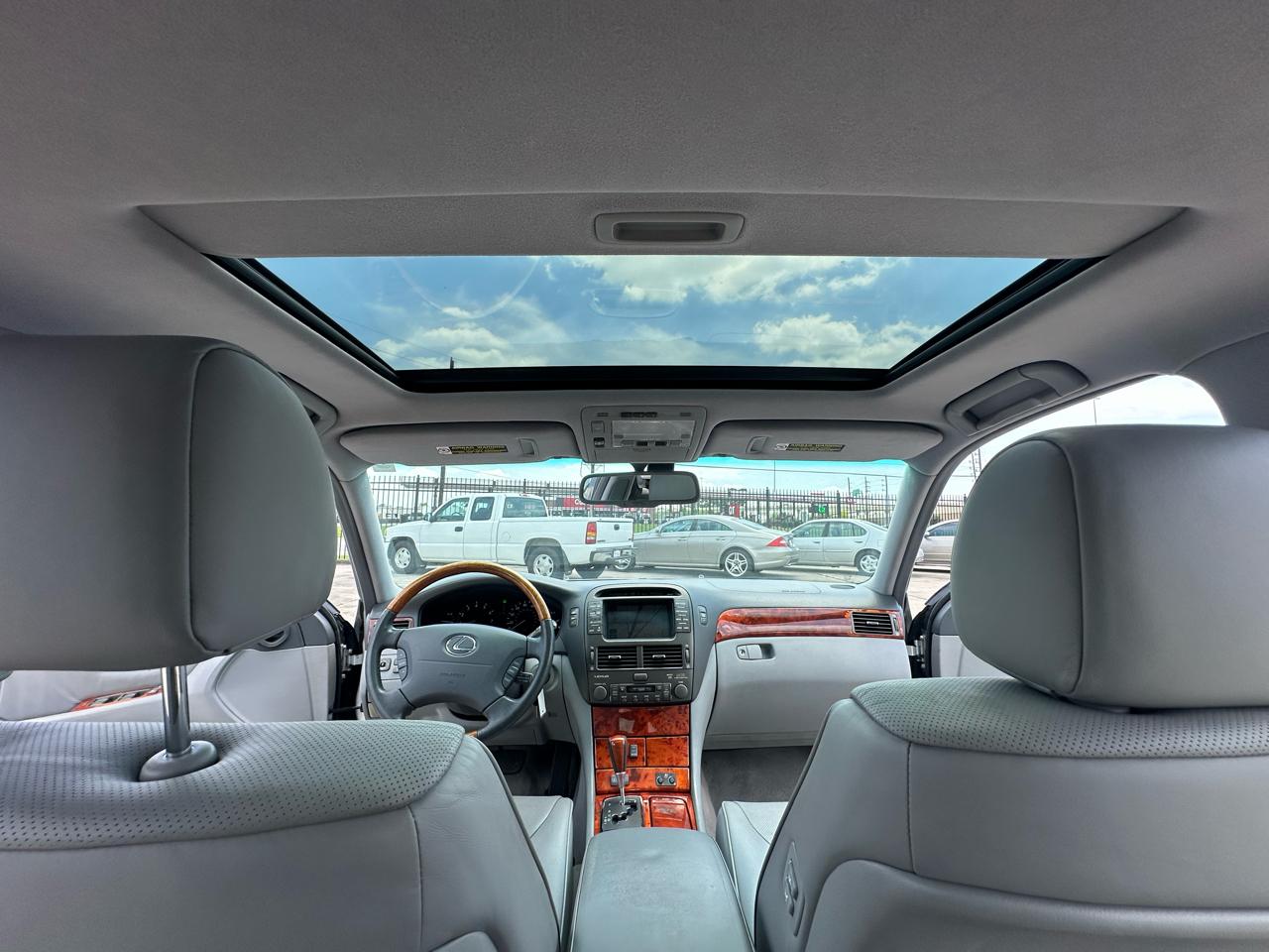 Lexus LS 430  2004