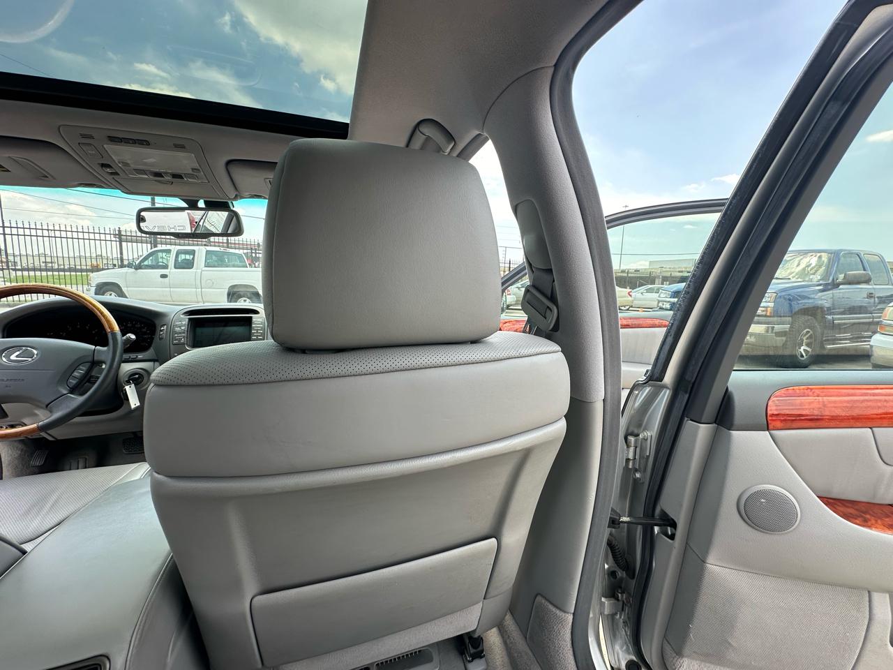 Lexus LS 430  2004