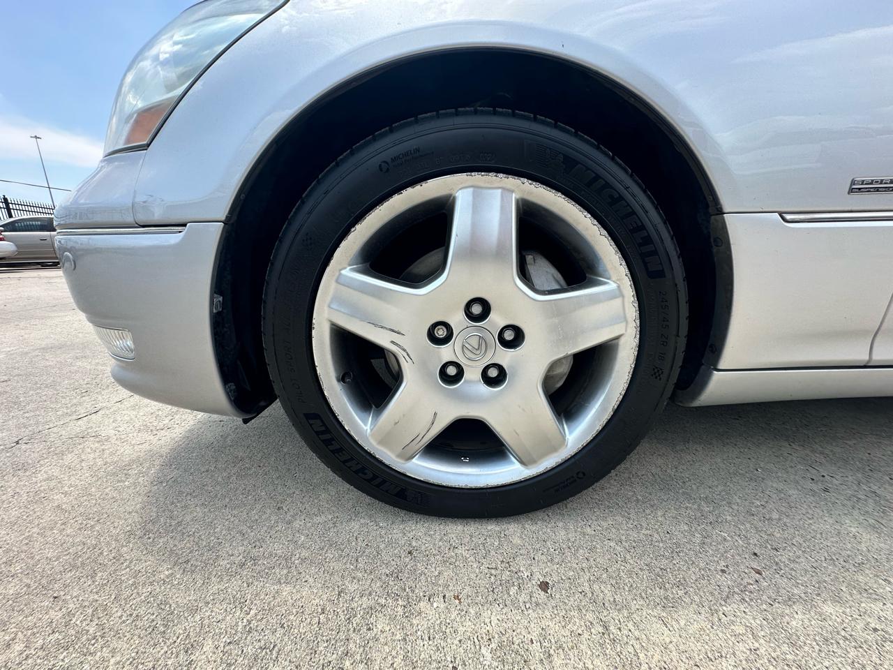 Lexus LS 430  2004