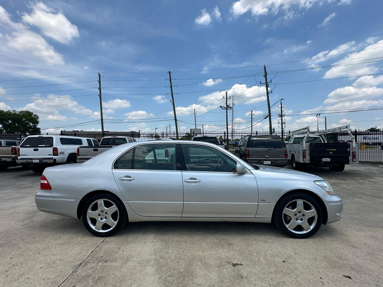 Lexus LS 430  2004